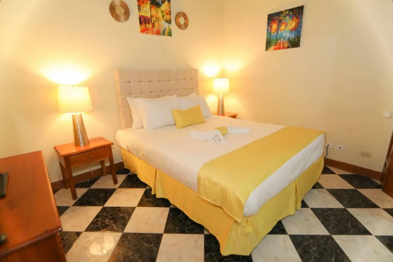 Kaiser'S Hotel Negril